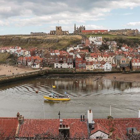 The Surfers Bolt Hole Apartment Whitby Exterior foto