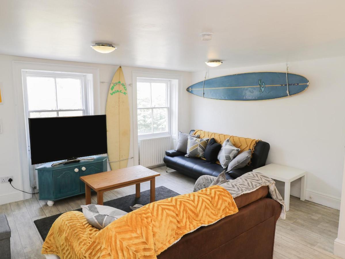 The Surfers Bolt Hole Apartment Whitby Exterior foto