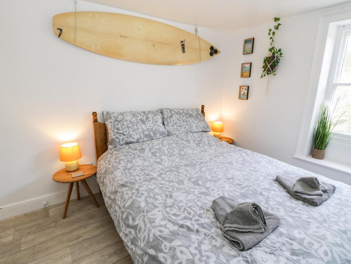 The Surfers Bolt Hole Apartment Whitby Exterior foto
